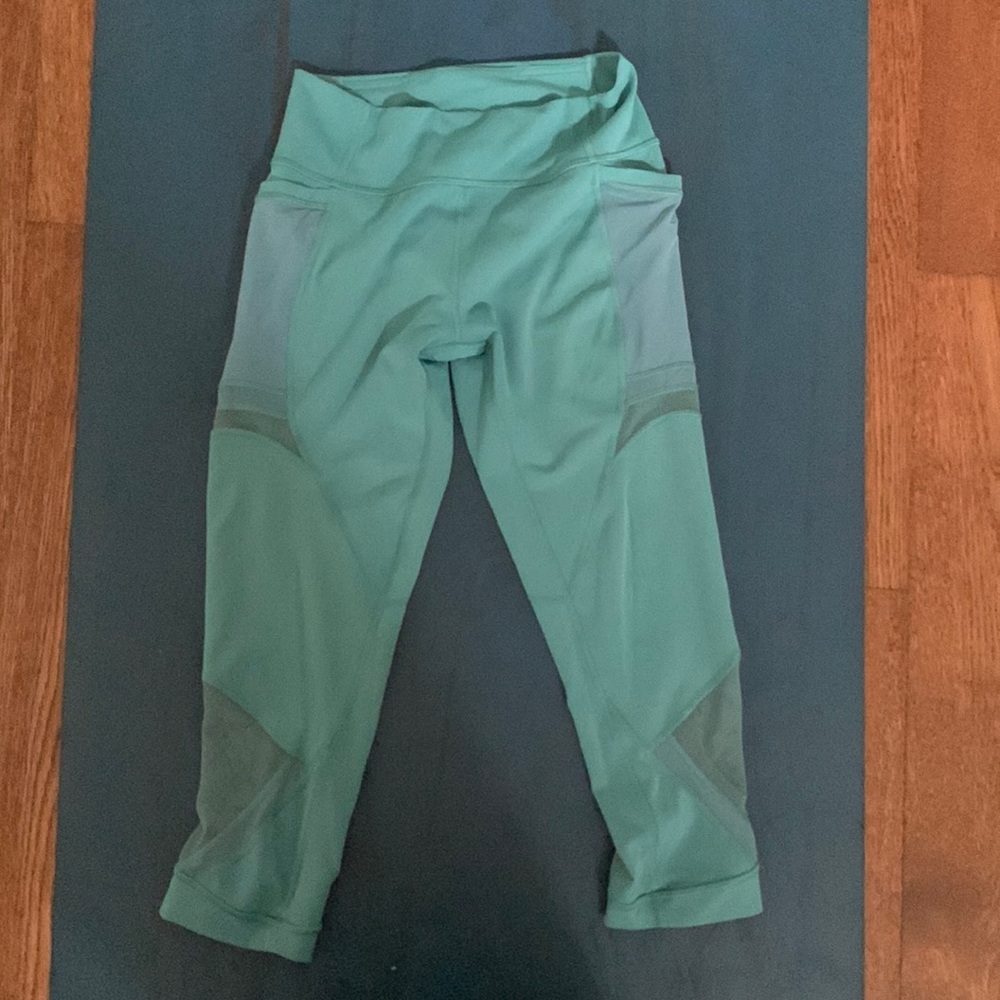 Lululemon cropped leggings size 8
